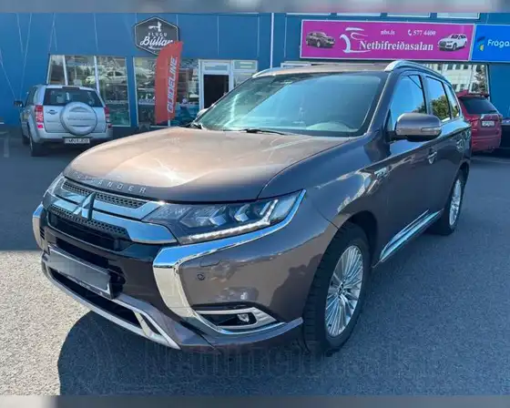 MITSUBISHI OUTLANDER INTENSE