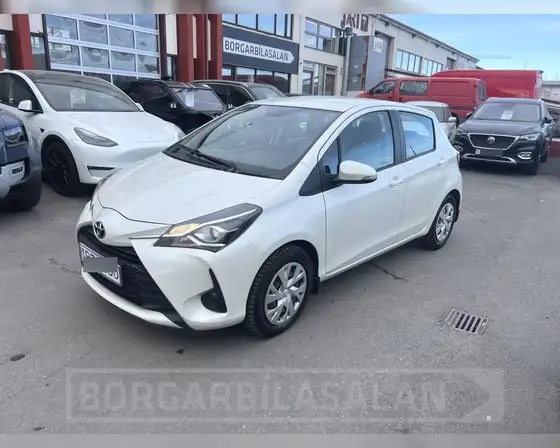 TOYOTA YARIS