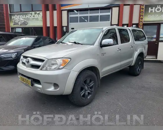 TOYOTA HILUX DOUBLE CAB