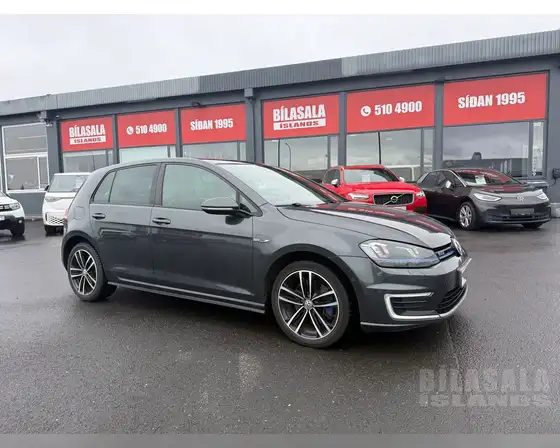 VW GOLF PREMIUM GTE LEÐUR OG LÚGA