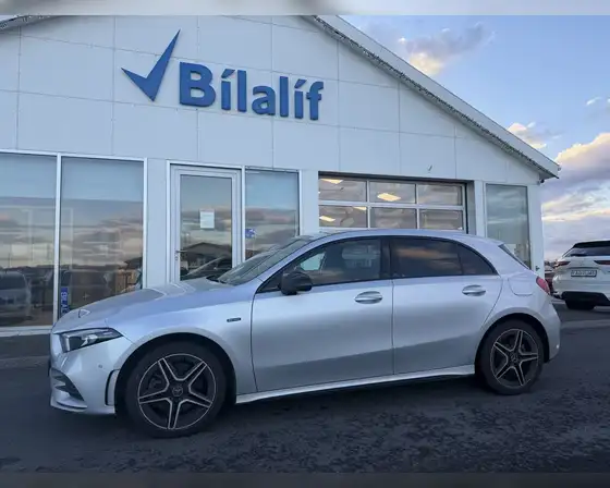 MERCEDES-BENZ A 250 E