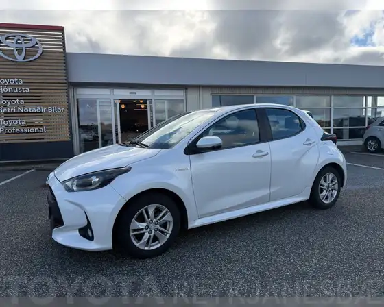 TOYOTA YARIS ACTIVE HYBRID