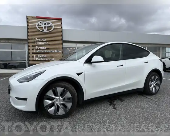 TESLA MODEL Y LONG RANGE AWD