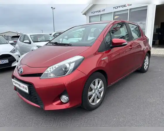 TOYOTA YARIS HYBRID ACTIVE