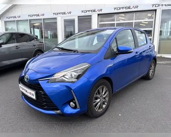 TOYOTA YARIS HYBRID ACTIVE