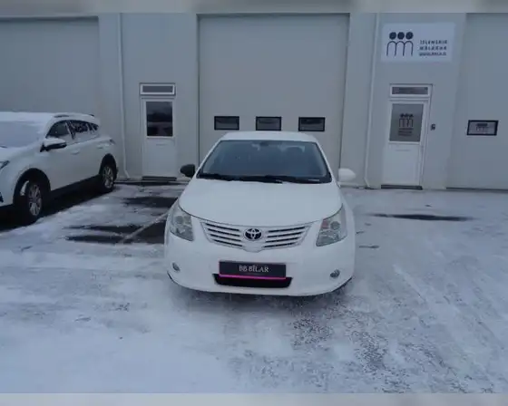 TOYOTA AVENSIS