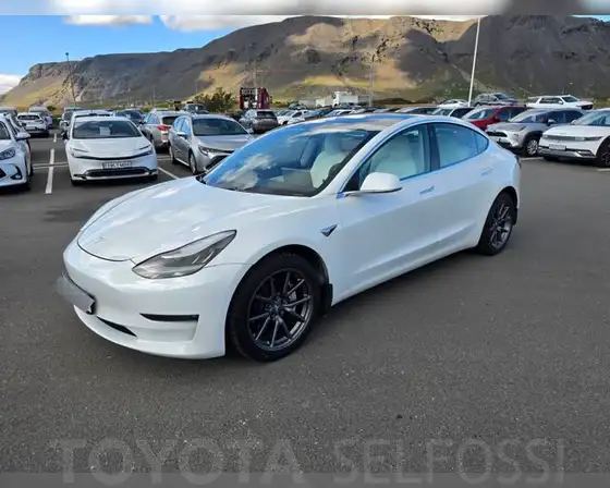 TESLA MODEL 3 LR