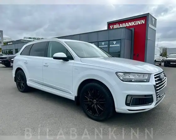 AUDI Q7 E-TRON