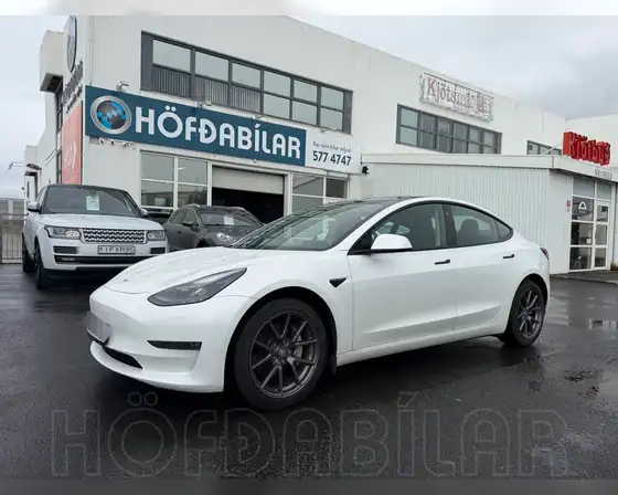 TESLA MODEL 3 LONG RANGE