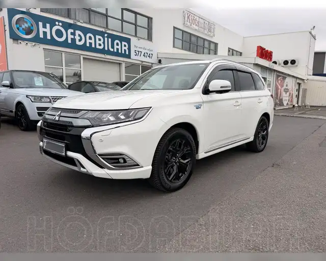 MITSUBISHI OUTLANDER INSTYLE PLÚS