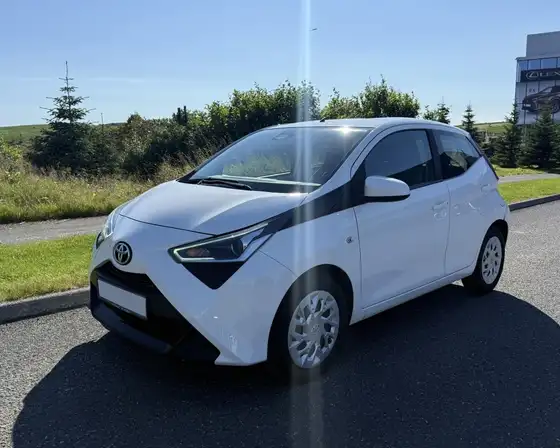 TOYOTA AYGO X-PLAY