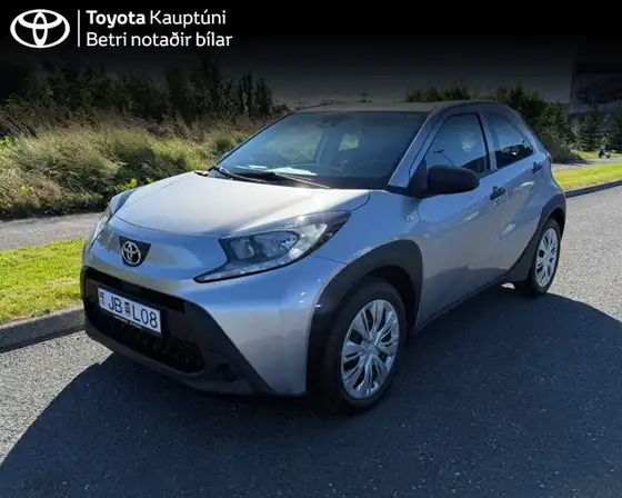 TOYOTA AYGO X LIVE