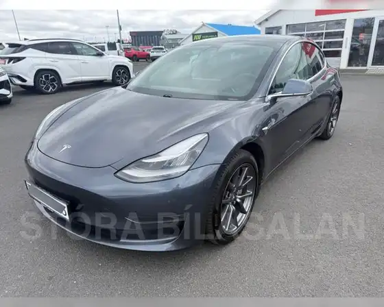 TESLA MODEL 3 LONG RANGE AWD