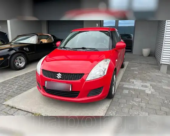 SUZUKI SWIFT