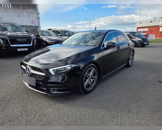 MERCEDES-BENZ A 200 AMG