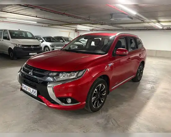 MITSUBISHI OUTLANDER INSTYLE