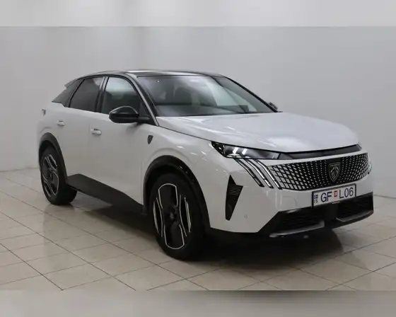 PEUGEOT E-3008