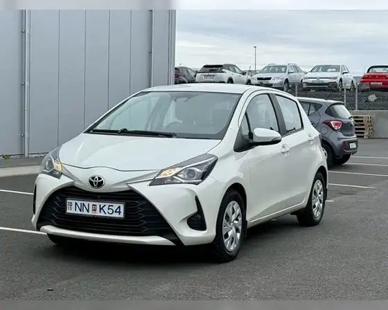 TOYOTA YARIS ACTIVE