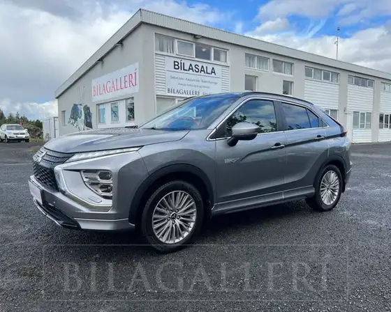 MITSUBISHI ECLIPSE CROSS INSTYLE LEÐUR M.KRÓK PHEV PLUG-IN