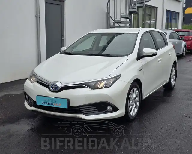 TOYOTA AURIS HYBRID