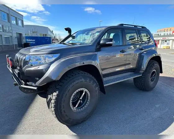 TOYOTA LAND CRUISERS 150 LX 44´'