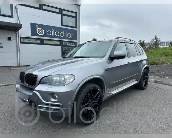 BMW X5 4.8I