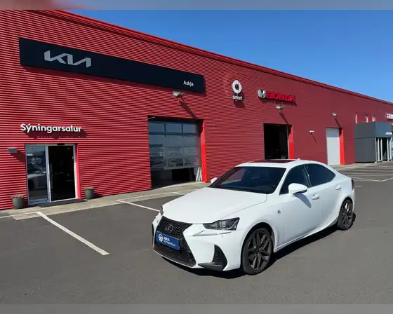 LEXUS IS 300H F-SPORT SÓLLÚGA