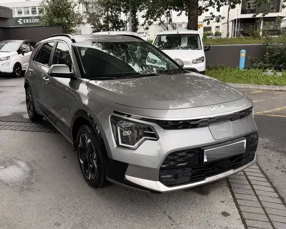 KIA NIRO LUXURY